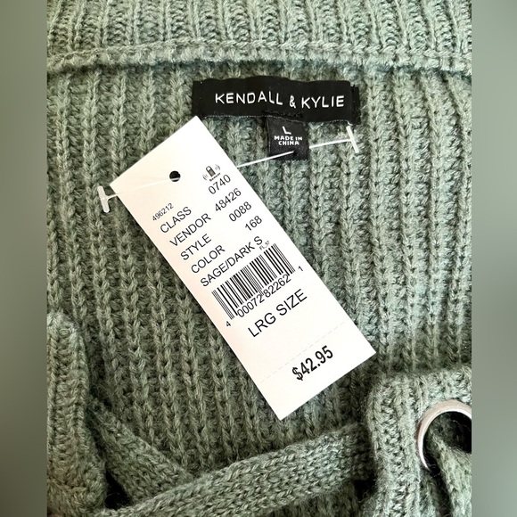 NWT L Sage Green Cable Knit V Neck Lace Up Sweater - Picture 8 of 9